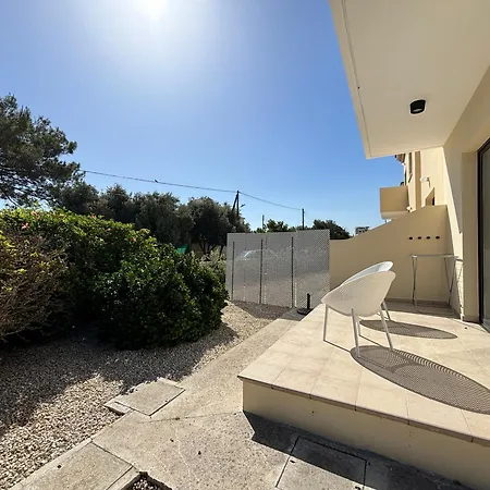Faros Seabreeze 1br, Pool, Seaside, Paphos
