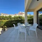 Faros Seabreeze 1b, Pool, Seaside, Apartment Paphos