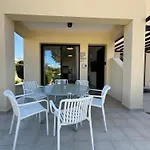Apartment Faros Seabreeze 1b, Pool, Seaside, Paphos