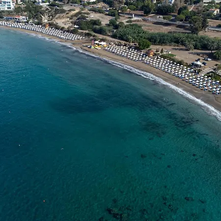 Faros Seabreeze 1br, Pool, Seaside, Paphos