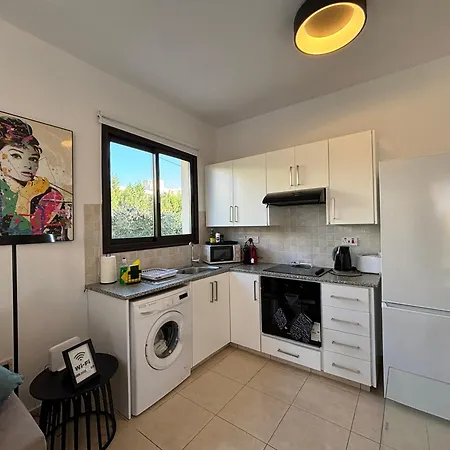 Appartement Faros Seabreeze 1b, Pool, Seaside, Paphos