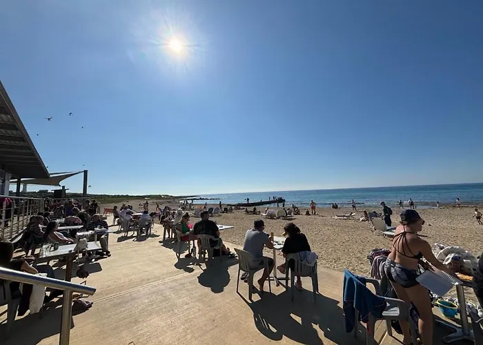 Apartamento Faros Seabreeze 1b, Pool, Seaside,