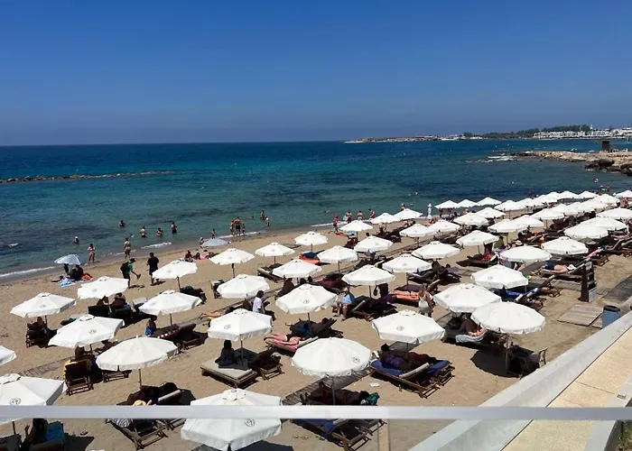 Apartamento Faros Seabreeze 1b, Pool, Seaside,