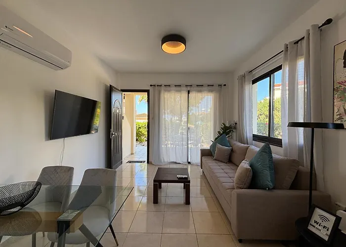 Faros Seabreeze 1b, Pool, Seaside,