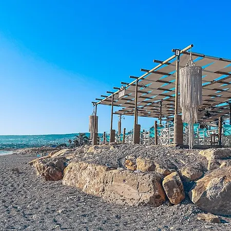 Faros Seabreeze 1br, Pool, Seaside,