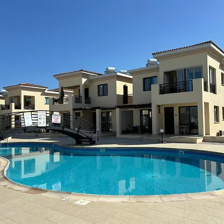 Faros Seabreeze 1br, Pool, Seaside, * Paphos