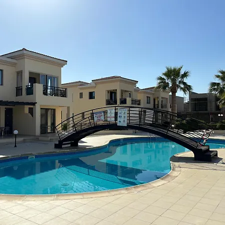 Faros Seabreeze 1br, Pool, Seaside,