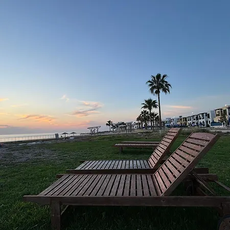 Faros Seabreeze 1b, Pool, Seaside, Апартаменты Пафос