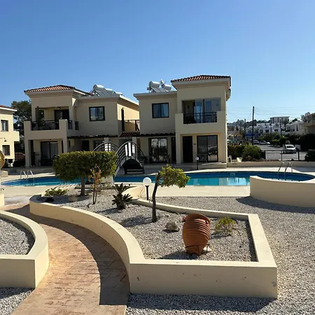 Faros Seabreeze 1br, Pool, Seaside,